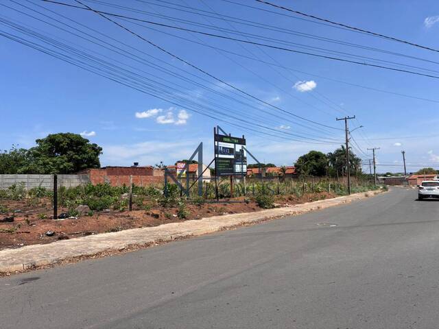 Terreno para Venda em Aparecida de Goiânia - 5