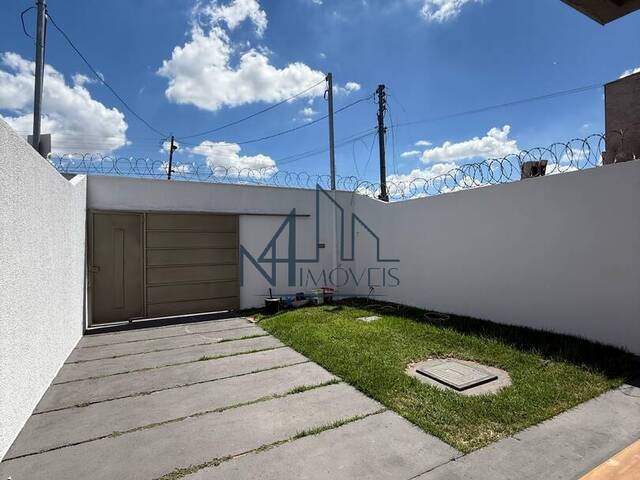 #2271 - Casa para Venda em Aparecida de Goiânia - GO - 3