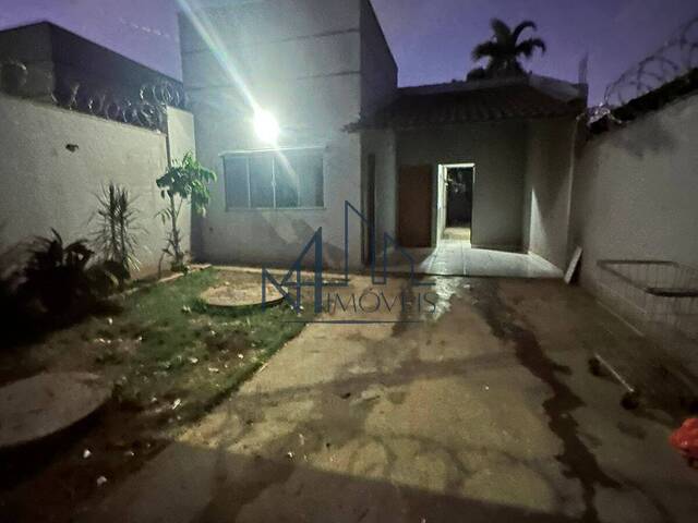 #2276 - Casa para Venda em Aparecida de Goiânia - GO - 1
