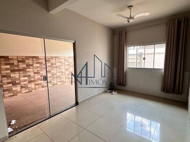 #2298 - Casa para Venda em Goiânia - GO - 3