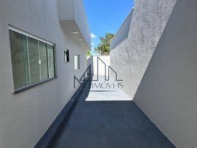 #2312 - Casa para Venda em Aparecida de Goiânia - GO