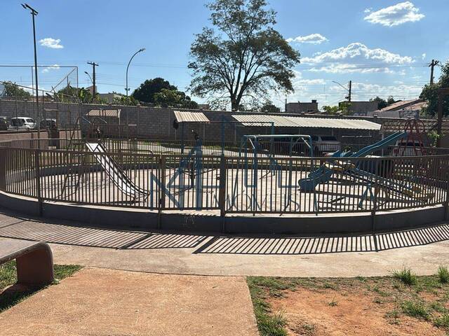 #2330 - Apartamento para Venda em Aparecida de Goiânia - GO - 3