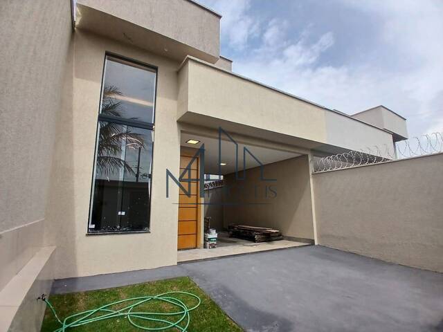 #2352 - Casa para Venda em Aparecida de Goiânia - GO - 2