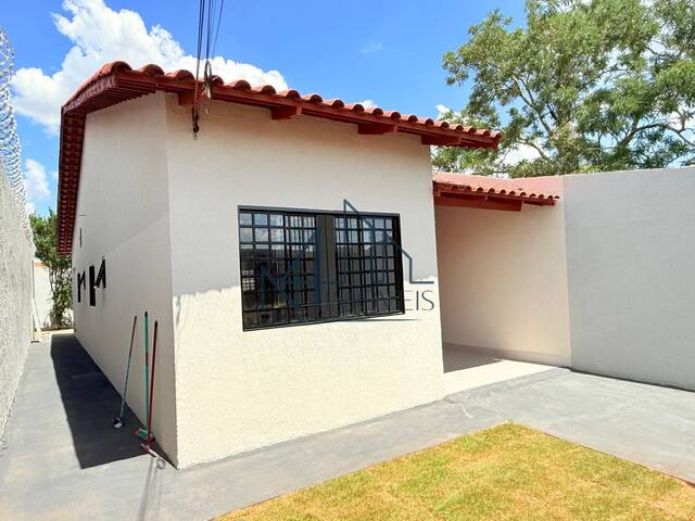 #2353 - Casa para Venda em Aparecida de Goiânia - GO - 2