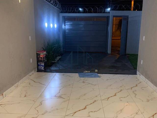 #2360 - Casa para Venda em Aparecida de Goiânia - GO - 3