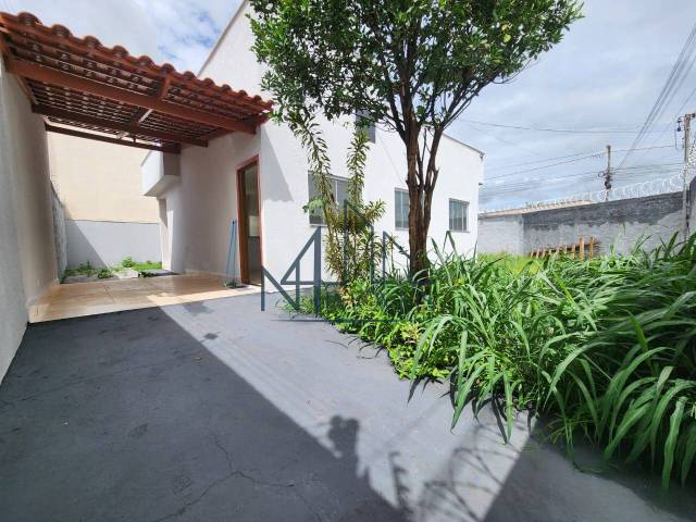 #2408 - Casa para Venda em Aparecida de Goiânia - GO - 3