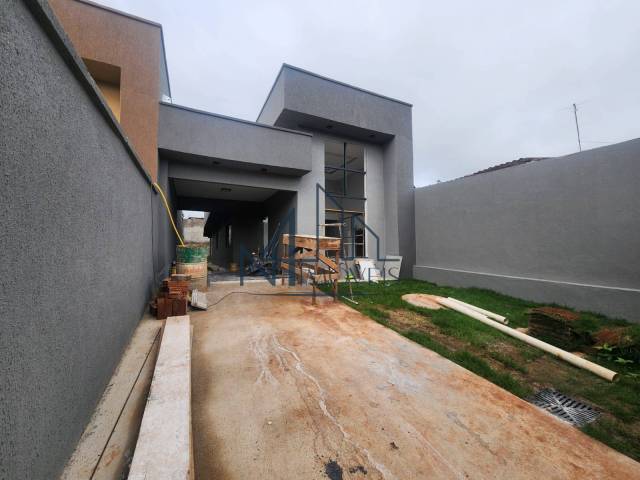 #2438 - Casa para Venda em Aparecida de Goiânia - GO - 1