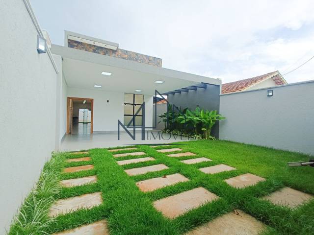 #2448 - Casa para Venda em Aparecida de Goiânia - GO - 1