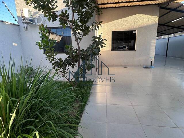 #2548 - Casa para Venda em Aparecida de Goiânia - GO - 2