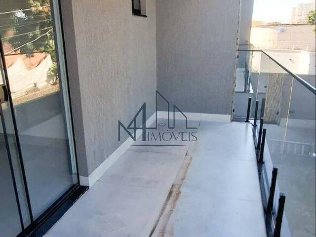 #2549 - Sobrado para Venda em Aparecida de Goiânia - GO - 2