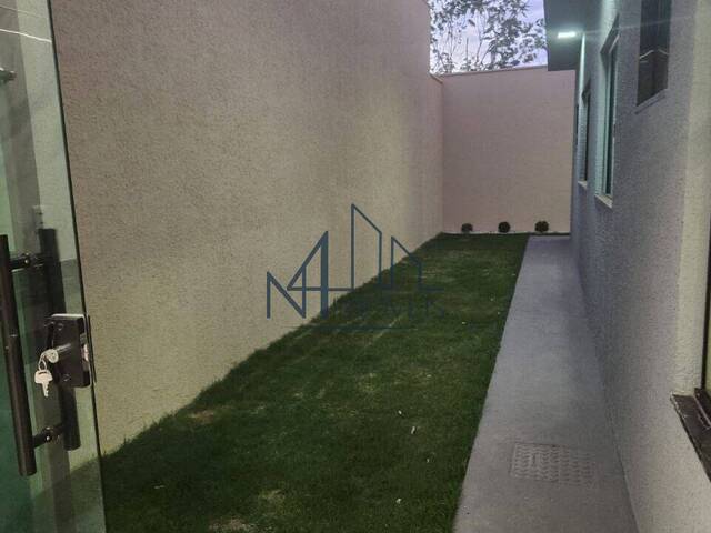 #2556 - Casa para Venda em Aparecida de Goiânia - GO - 2