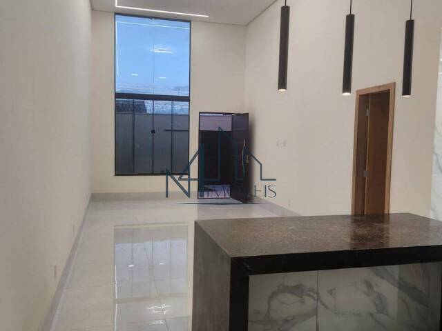 #2556 - Casa para Venda em Aparecida de Goiânia - GO - 3