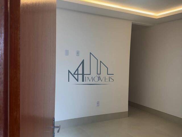 #2573 - Casa para Venda em Aparecida de Goiânia - GO - 3