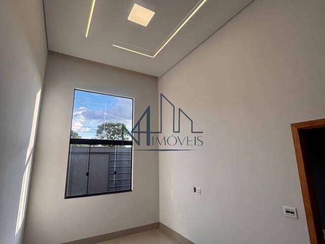 #2575 - Casa para Venda em Hidrolândia - GO