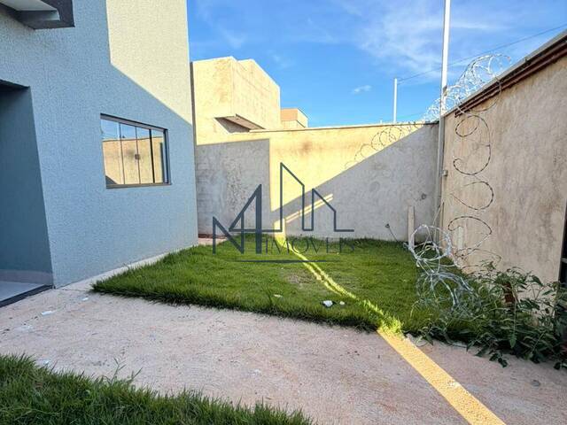 #2596 - Casa para Venda em Aparecida de Goiânia - GO - 2
