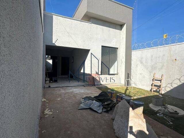 #2083 - Casa para Venda em Aparecida de Goiânia - GO - 1